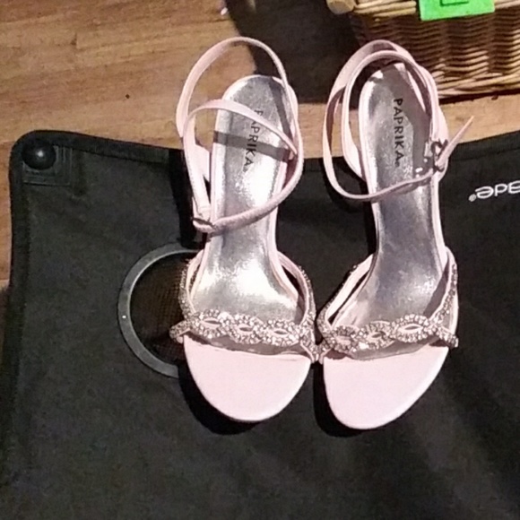 Heels - Picture 2 of 4